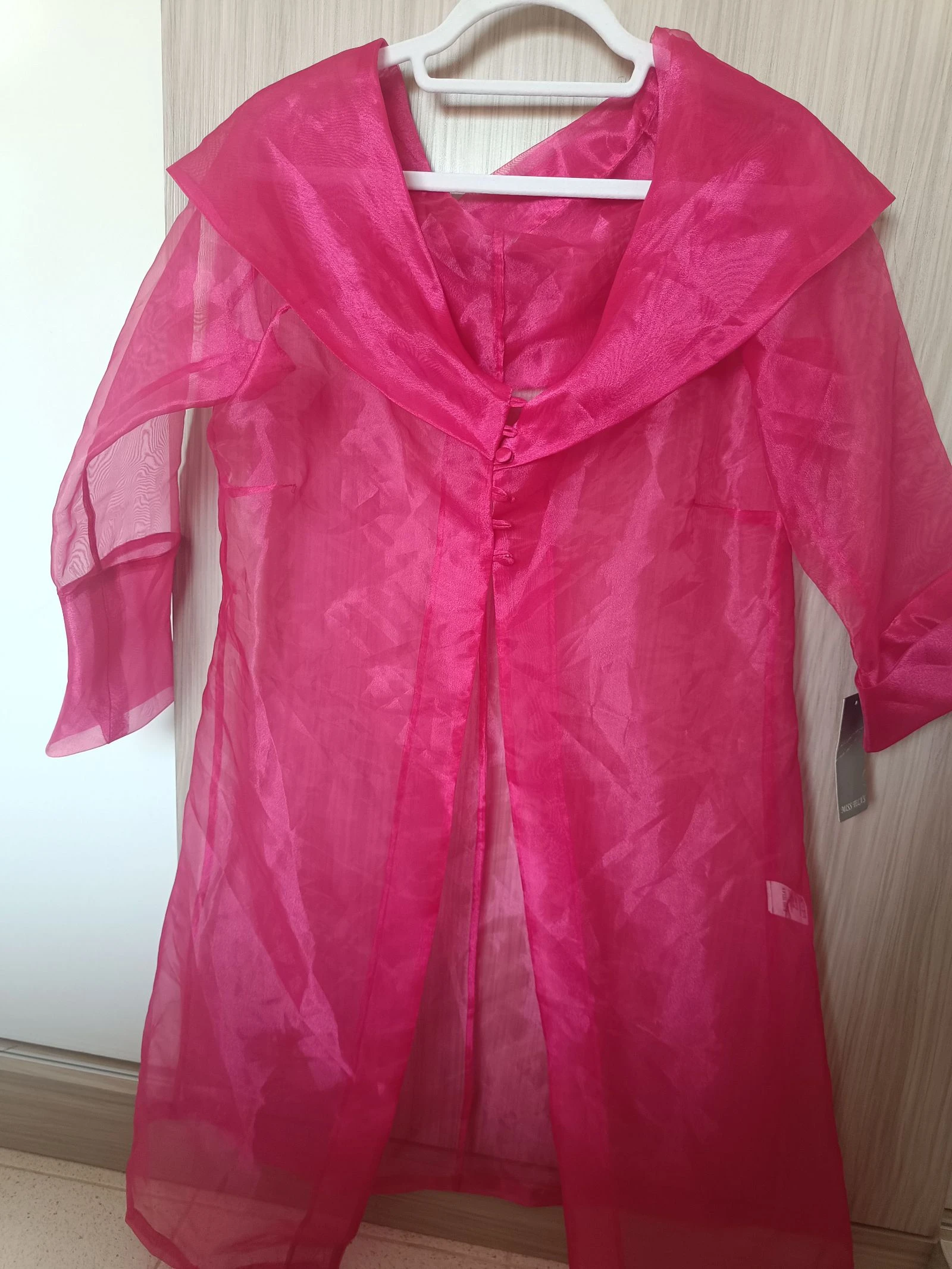 Sobretodo abrigo organza fucsia fiesta Miss Tela's T. 44 (NUEVO)